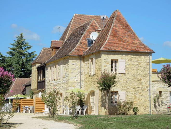 Gîte pour 5 personnes, avec jardin à Saint-Vincent-de-Cosse