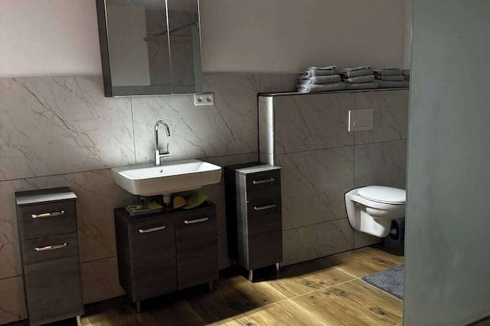 Ganze Wohnung, Frisch sanierte und große helle Wohnung in Löhne in Löhne, Nordrhein-Westfalen