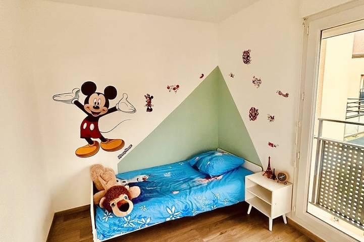 Apartamento entero, Duplex family - 6 pers - 7min Disney - Parking - WIFI - Disney Ticket 80e. in Chessy, Sena y Marne