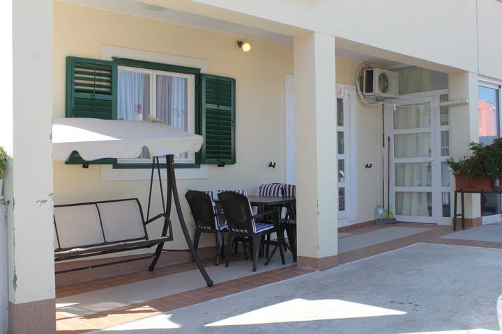 Ferienwohnung für 6 Personen, mit Balkon/Terrasse in Primosten