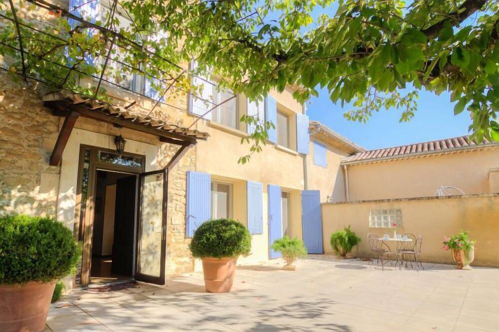 De la Roque by Interhome in Althen-des-Paluds, Vaucluse