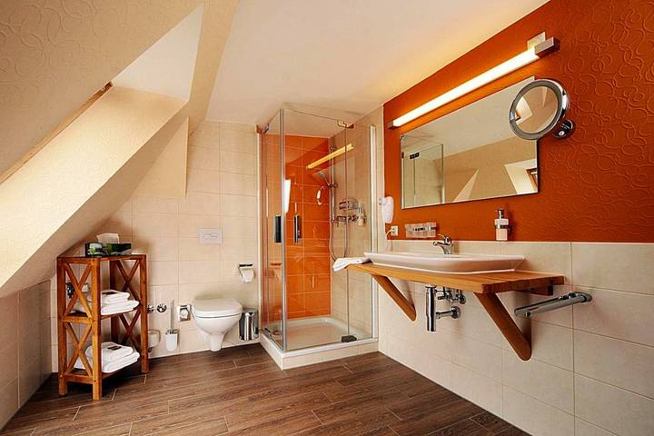 Ferienhaus für 6 Personen, mit Balkon und Terrasse sowie Garten und Sauna