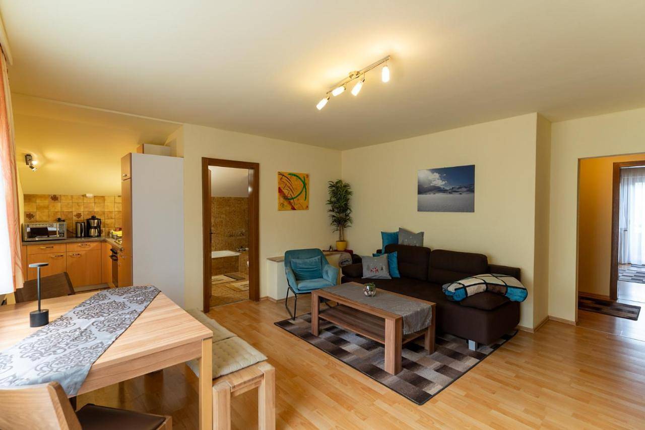 Ganze Wohnung, Two-Bedroom Apartment in Raggal, Lechquellengebirge