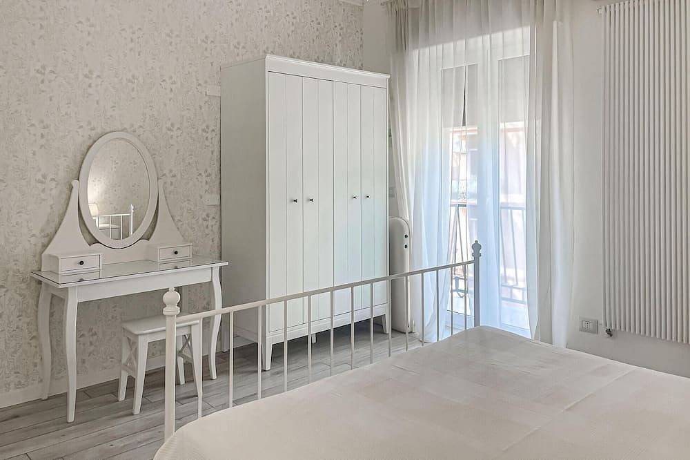 Entire apartment, Cozy apartment in Taranto with Wifi in Taranto, Gulf of Taranto