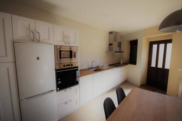 Casa rural para 4 personas, con Jacuzzi además de Terraza y Vistas en Tormellas - 3