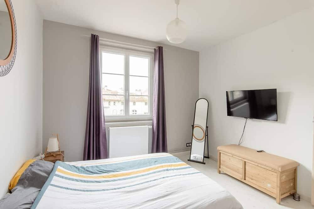 Ganze Wohnung, Apartment-Apartment-Nasszelle-Stadtblick-T2 in Angoulême, Charente