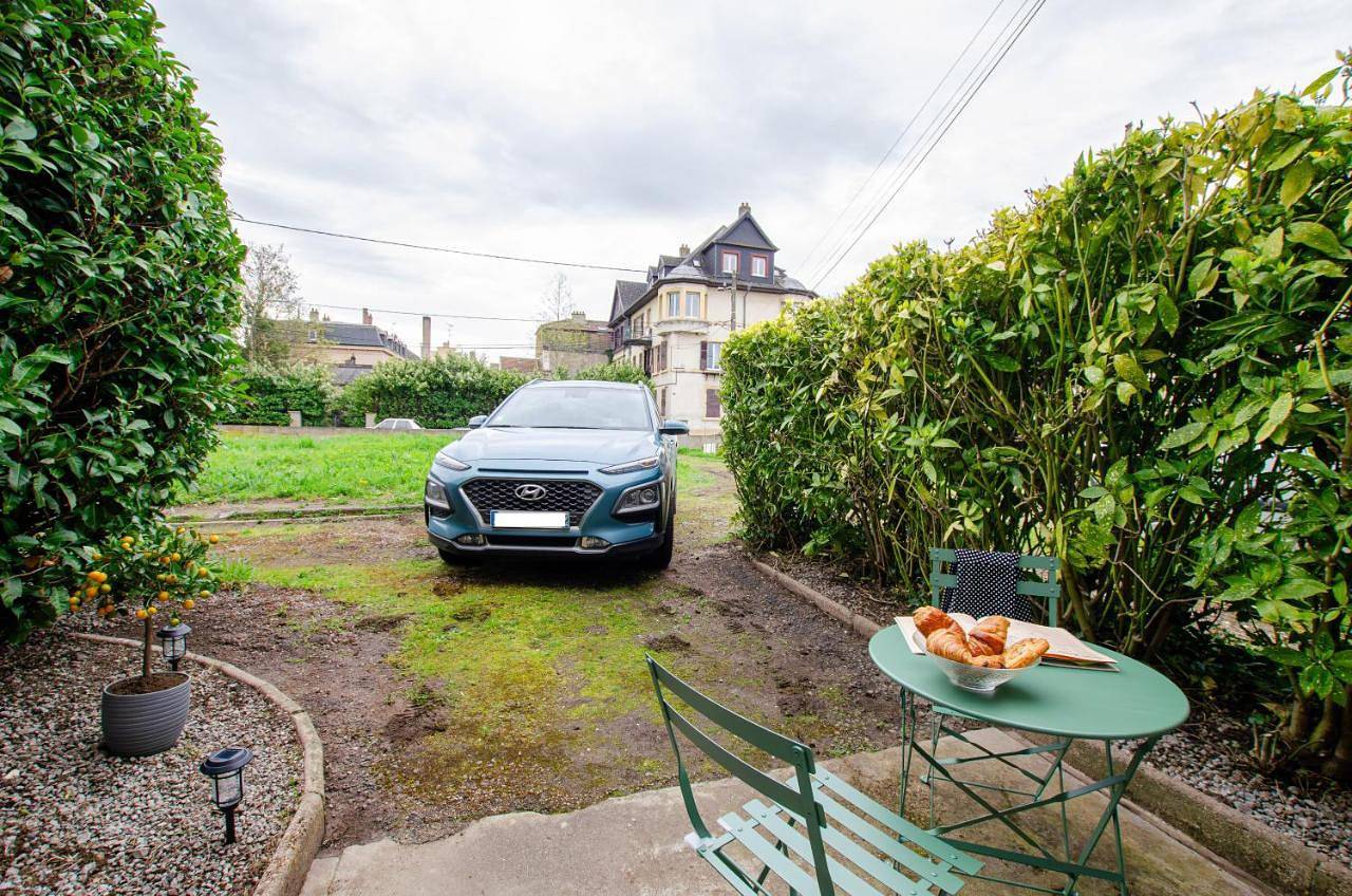 Appartement entier, The Great Wave, appartement calme avec terrasse et parking gratuit in Le Ban-Saint-Martin, Metz-Campagne