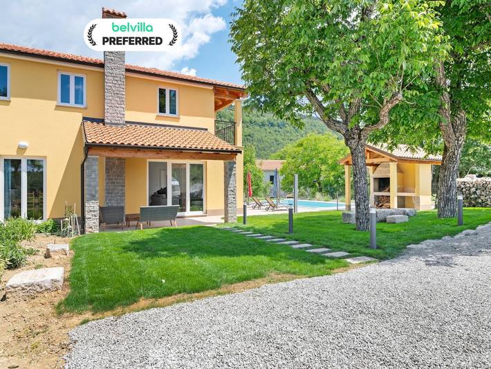 Ferienhaus für 7 Personen, mit Garten und Pool