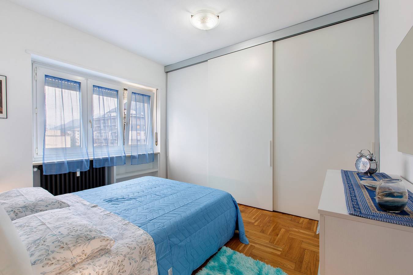 Ganze Wohnung, Ferienwohnung 'Casa Rosa' mit Bergblick und Balkon in Aosta, Walliser Alpen