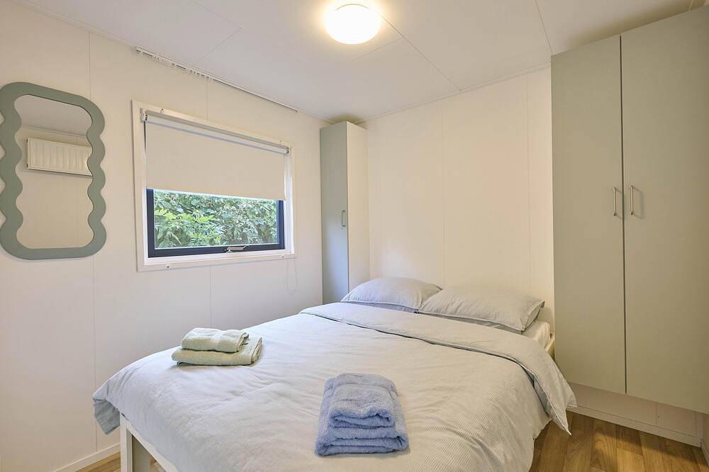 Frisse chalet nabij het strand en de zee in Goedereede, Goeree-Overflakkee