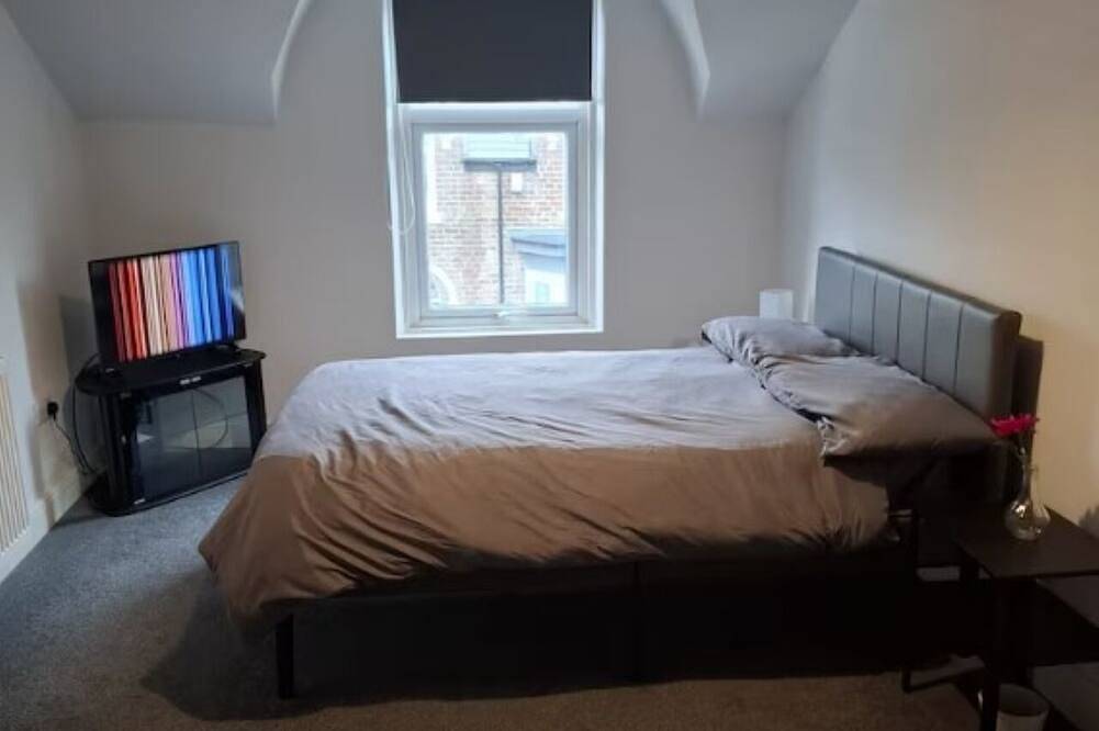 Stylish 4-Bed  with Sauna /Jacuzzi City Centre Location near Stadium of Light in Sunderland