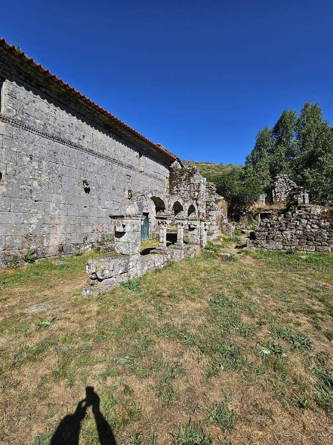 Location de vacances pour 6 personnes, avec Balcon ainsi que Terrasse et Vue dans Tourém - 2