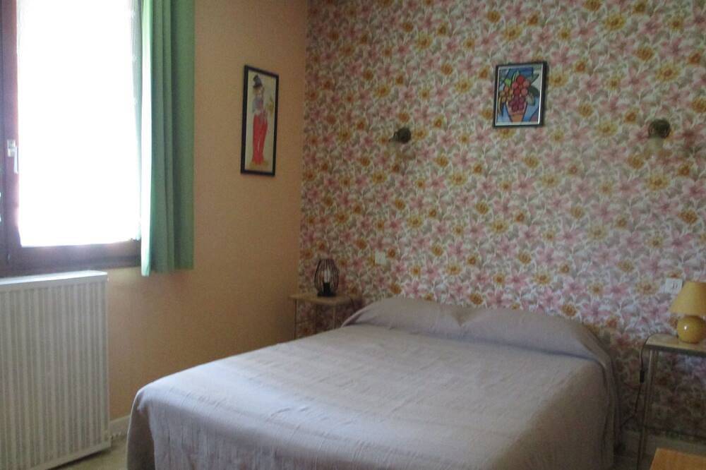 A 5 Minutes à Pied du Bourg , Maison Avec Jardin Arboré in Seilhac, Tulle und Umgebung