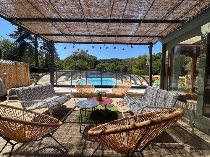 Location de vacances pour 10 personnes, avec piscine ainsi que vue et jardin dans Cailly-sur-Eure