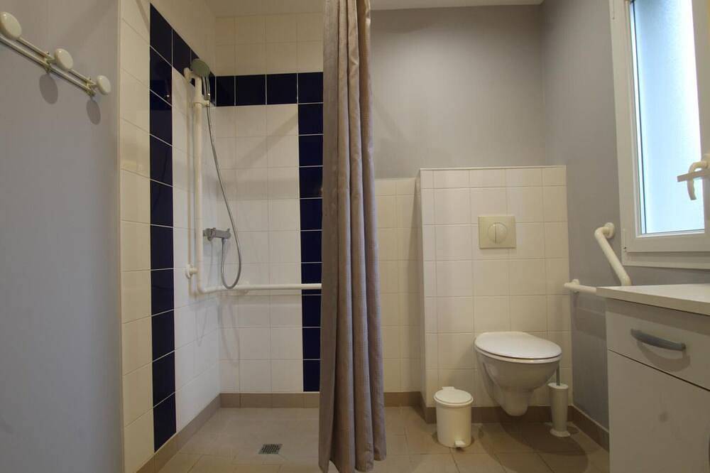 Appartement entier, Studio accessible Pmr proche plage, animaux acceptés in Siouville-Hague, Côte de la Déroute