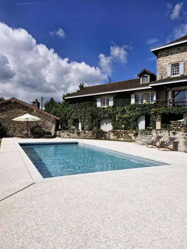 Gîte pour 14 personnes, avec jardin à Ambazac - 2