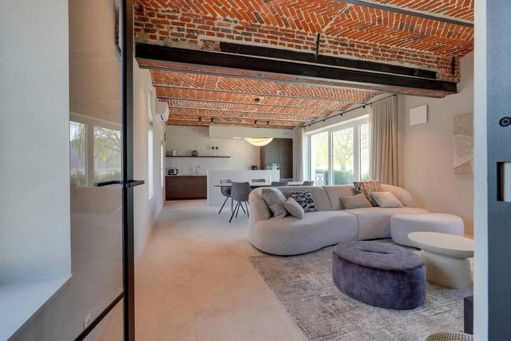 Vakantiehuis voor 6 personen, with tuin and whirlpool as well as sauna and zwembad in Doornik