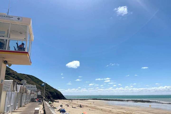 Location de vacances pour 9 personnes, avec vue et jardin à Carolles - 2