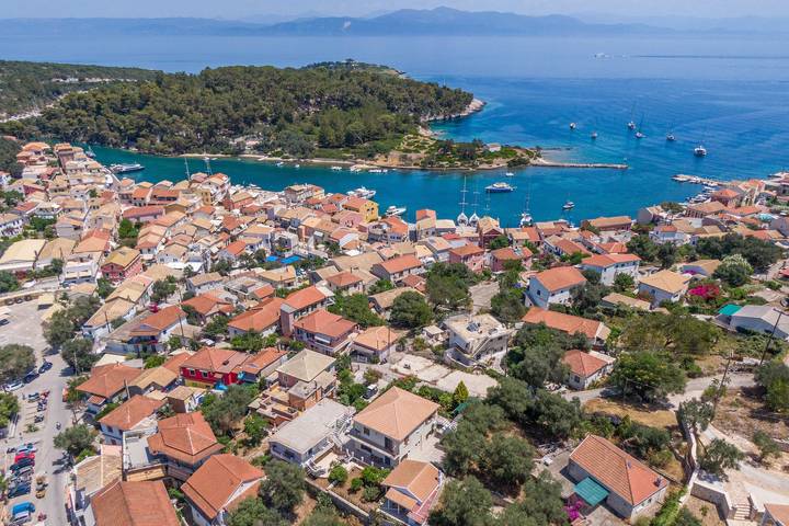 Apartamento entero, Apartamento «Captain Spiros Picola» con vistas a la montaña, balcón y Wi-Fi in Gaios, Paxoí
