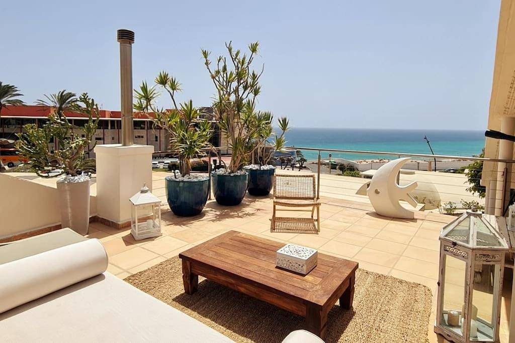 Three-Bedroom Villa in Playa Esmeralda Norte, Pájara