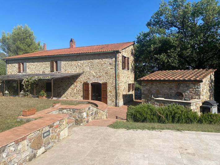 Villa per 12 persone, con Terrazza e Giardino nonché Piscina e Panorama a Suvereto