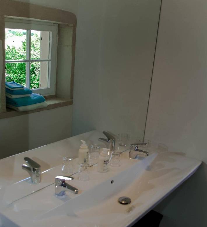 Maison d’hôte pour 2 personnes, avec piscine ainsi que jardin et vue à Colonzelle - 4