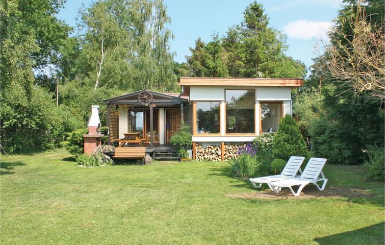 Ferienhaus für 6 Personen mit Terrasse in Nowe Warpno, Stettiner Haff