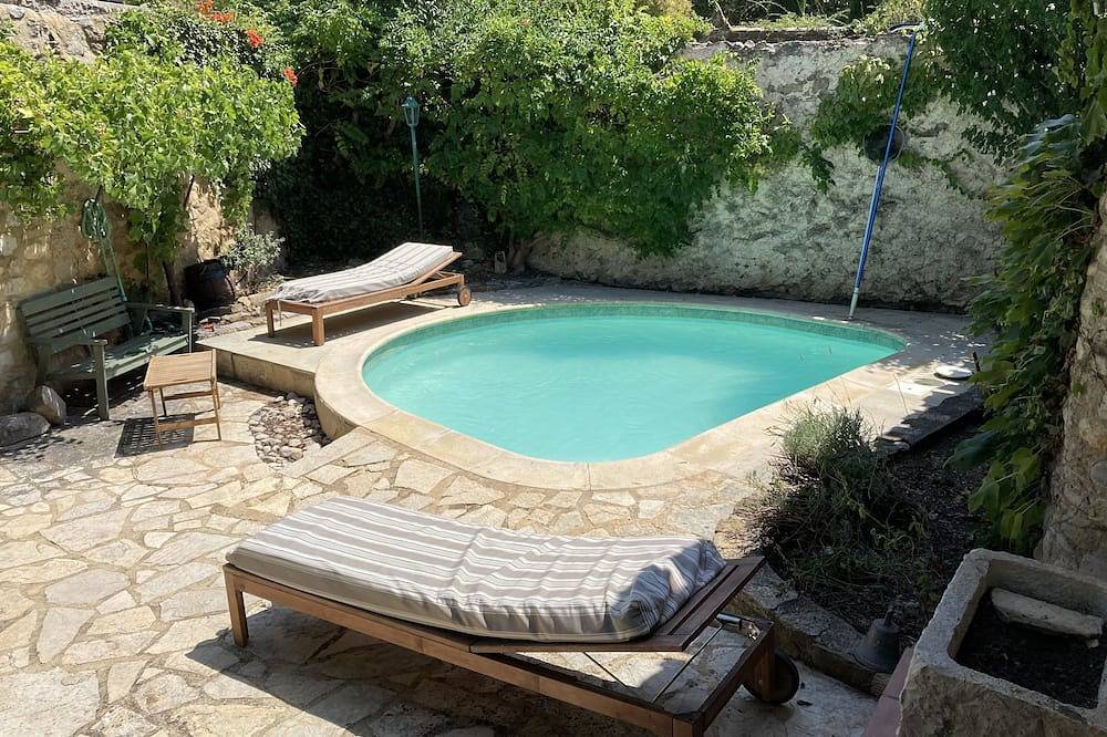 Magnificent Provencal village house in Mirabel-aux-Baronnies, Nyons region