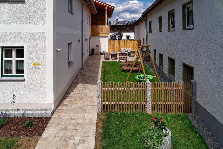 Ferienwohnung für 5 Personen, mit Balkon/Terrasse und Whirlpool sowie Terrasse und Garten in Dreiländereck (D-A-CZ) - 2