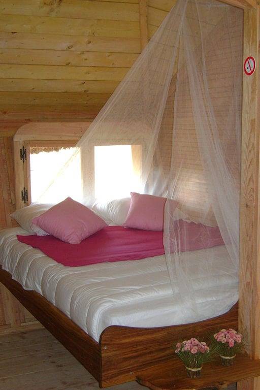 2 Cabanes Spa, 1 Suite avec Spa - La Familiale du Bois in Chalais (Indre), Région de Le Blanc