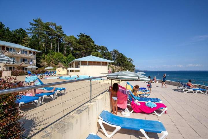 Location de vacances pour 4 personnes, avec piscine et jardin dans Plage de Morgat - 4