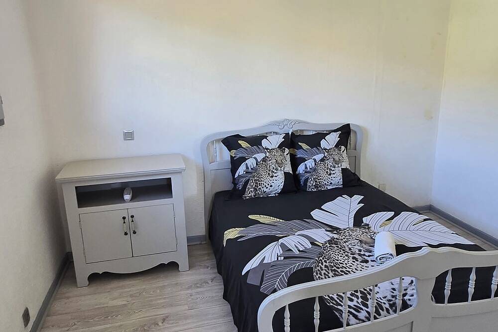 Guesthouse Provençal in Vitrolles, Istres region