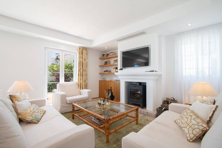 Ferienhaus 'Townhouse El Naranjal' mit Meerblick, WLAN und Klimaanlage in Nueva Andalucia Golf Valley, Marbella