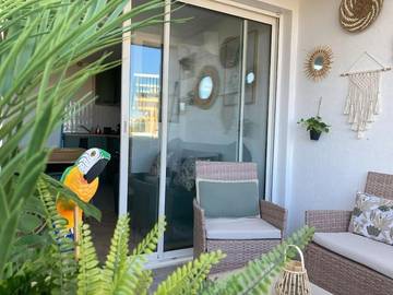 Gîte pour 6 personnes, avec vue sur le lac et vue ainsi que piscine et jardin dans Plage des Aresquiers