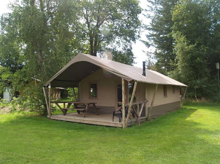 Lodge voor 6 personen, met balkon/terras en terras in Drenthe