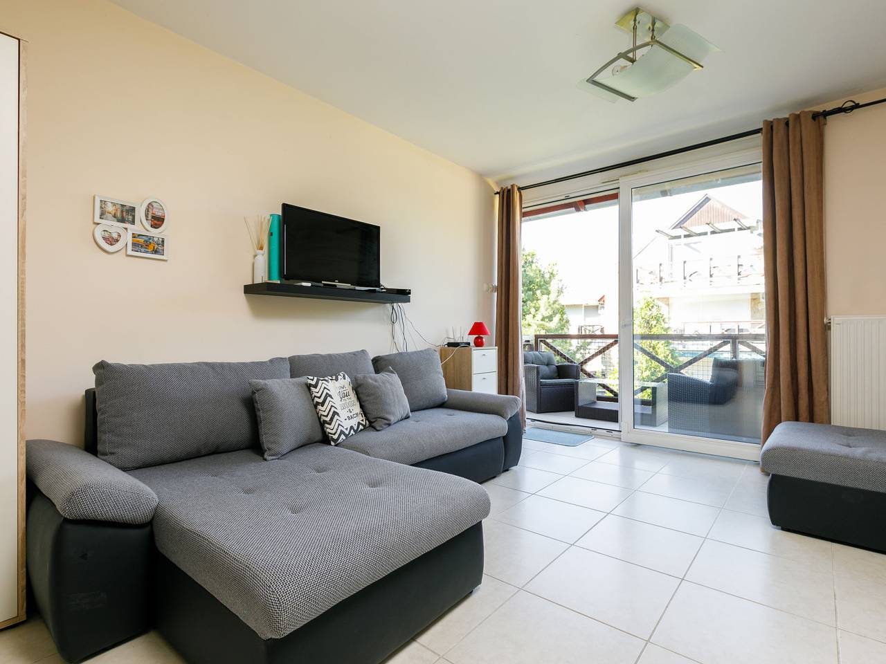 Ganze Wohnung, Karen in Balatonőszöd, Plattensee Südufer