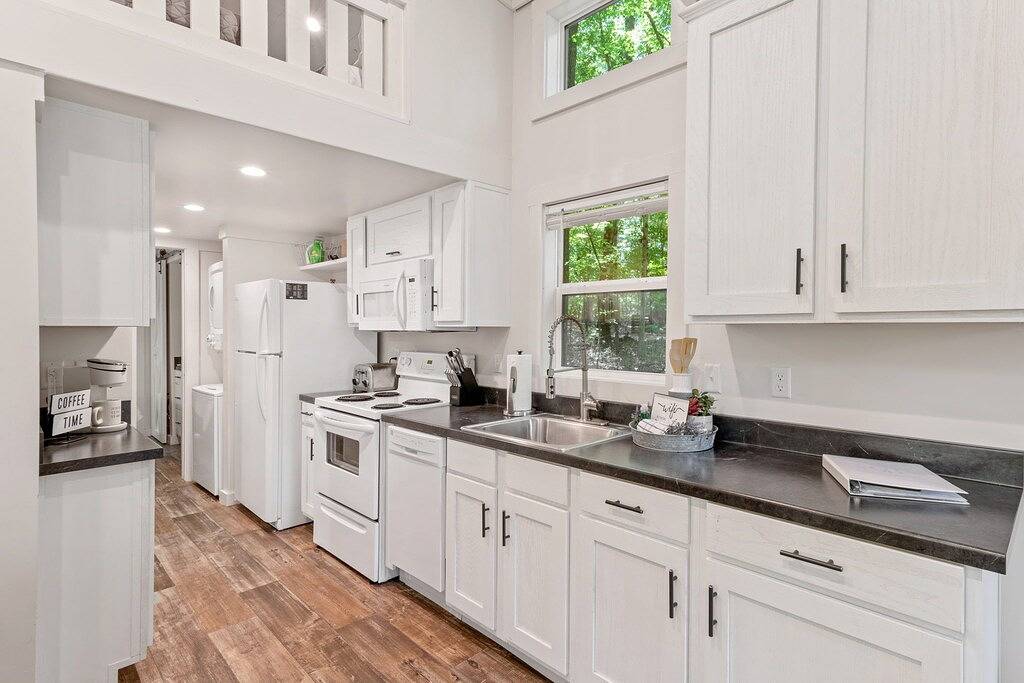 Summit & Shore House at The Retreat at Deer Lick Falls in Grundy County