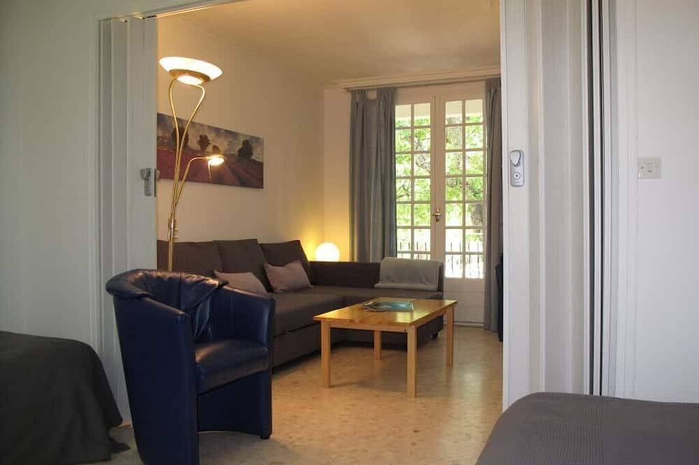 Appartement entier, Gîte 3*** 60m² climatisé 2-5 personnes piscine chauffé tennis Les Arcs s.Argens in Les Arcs (Var), Région de Draguignan