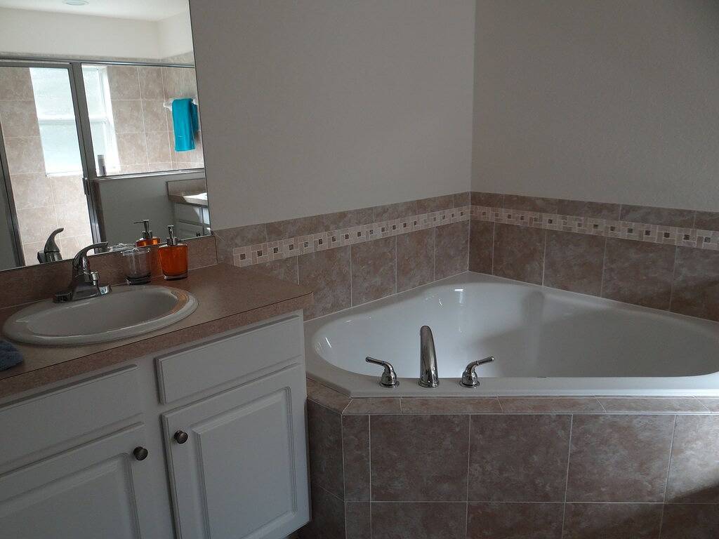 Schönes neues Ferienhaus mit privatem Pool im Garten für 6 Personen in Lake Pierce, Zentral Florida