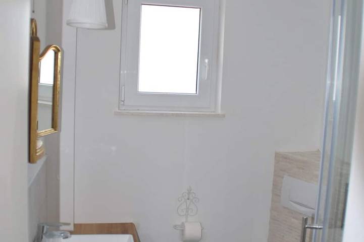 Ganze Wohnung, Villa Danica - Studio Apartment mit direktem Blick aufs Meer, 4 Sterne in Betina, Tisno