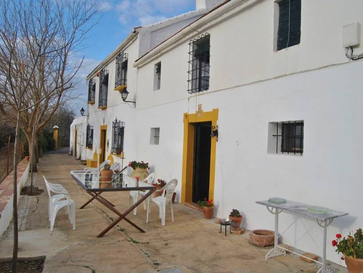 Casa rural para 14 personas, con Terraza además de Jardín y Piscina en Humilladero