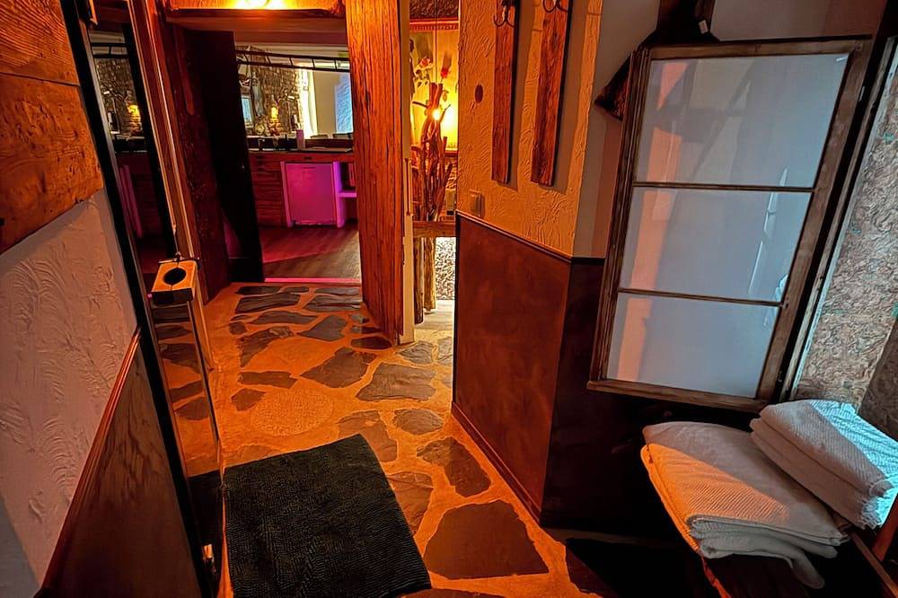 Ganze Wohnung, Unique | Whirlpool-Sauna-Kicker-Weberbbq in Bad Ems, Lahn-Taunus