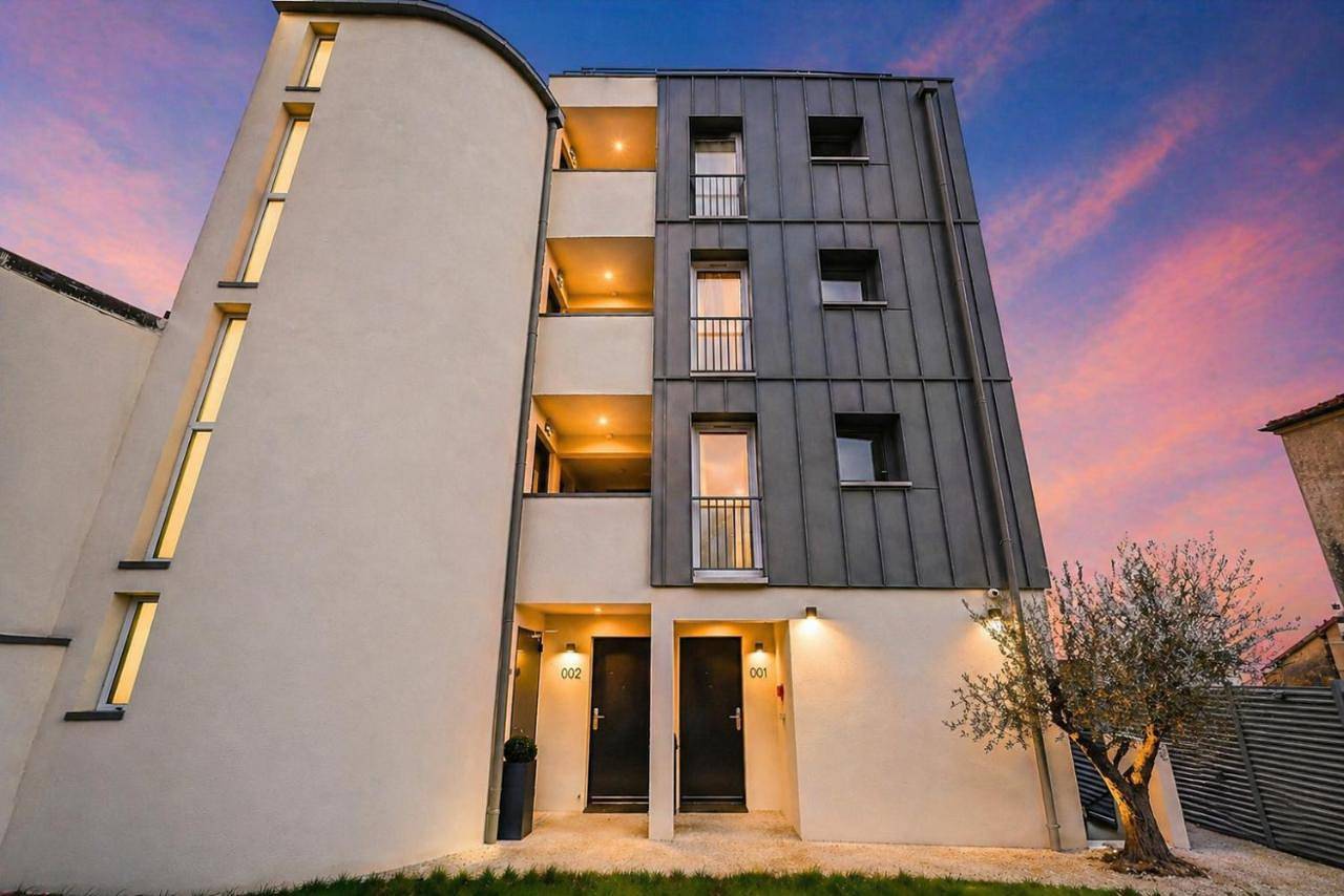 Jiji Suites Sénart in Combs-la-Ville, Seine-et-Marne