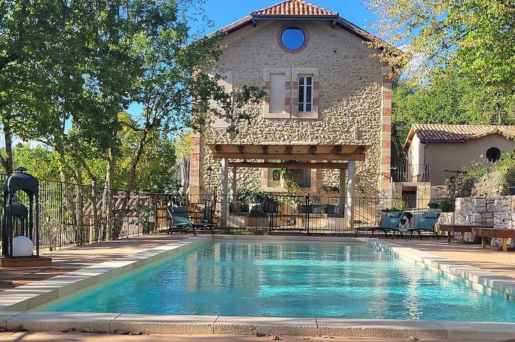 Maison de vacances pour 23 personnes, avec terrasse à Lagorce