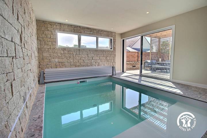 Gîte pour 8 personnes, avec Terrasse et Jardin ainsi que Piscine et Vue à Belz