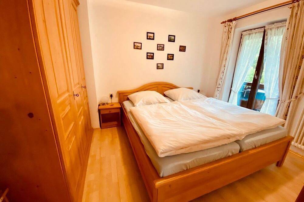 Ganze Wohnung, Haus Hochhäusler - Ferienwohnung 1 in Weissbach an der Alpenstrasse, Schneizlreuth