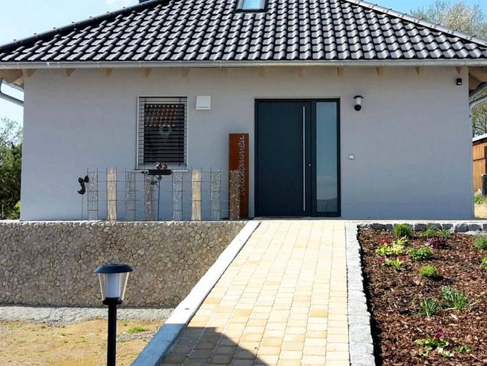 Ferienhaus für 8 Personen, mit Terrasse und Garten sowie Seeblick in Neunburg vorm Wald
