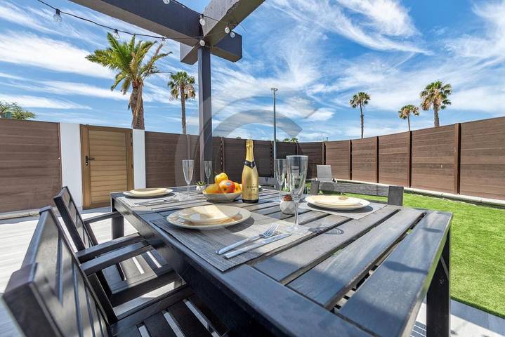Apartamento para 3 personas, con piscina y jardín en Campo Internacional