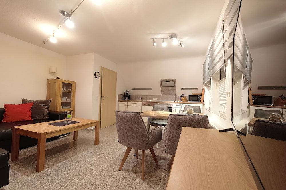 Ganze Wohnung, Gemütliche 4****Whg im Og, 2P, Terr./Garten, Boxspringbett, Nr, keine Haustiere in Haselünne, Hasetal