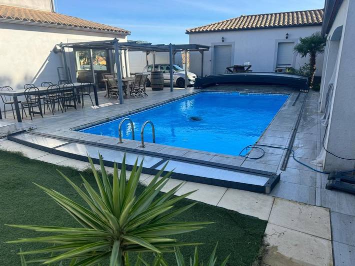 Location de vacances pour 6 personnes, avec piscine et jardin à Villemoustaussou - 2